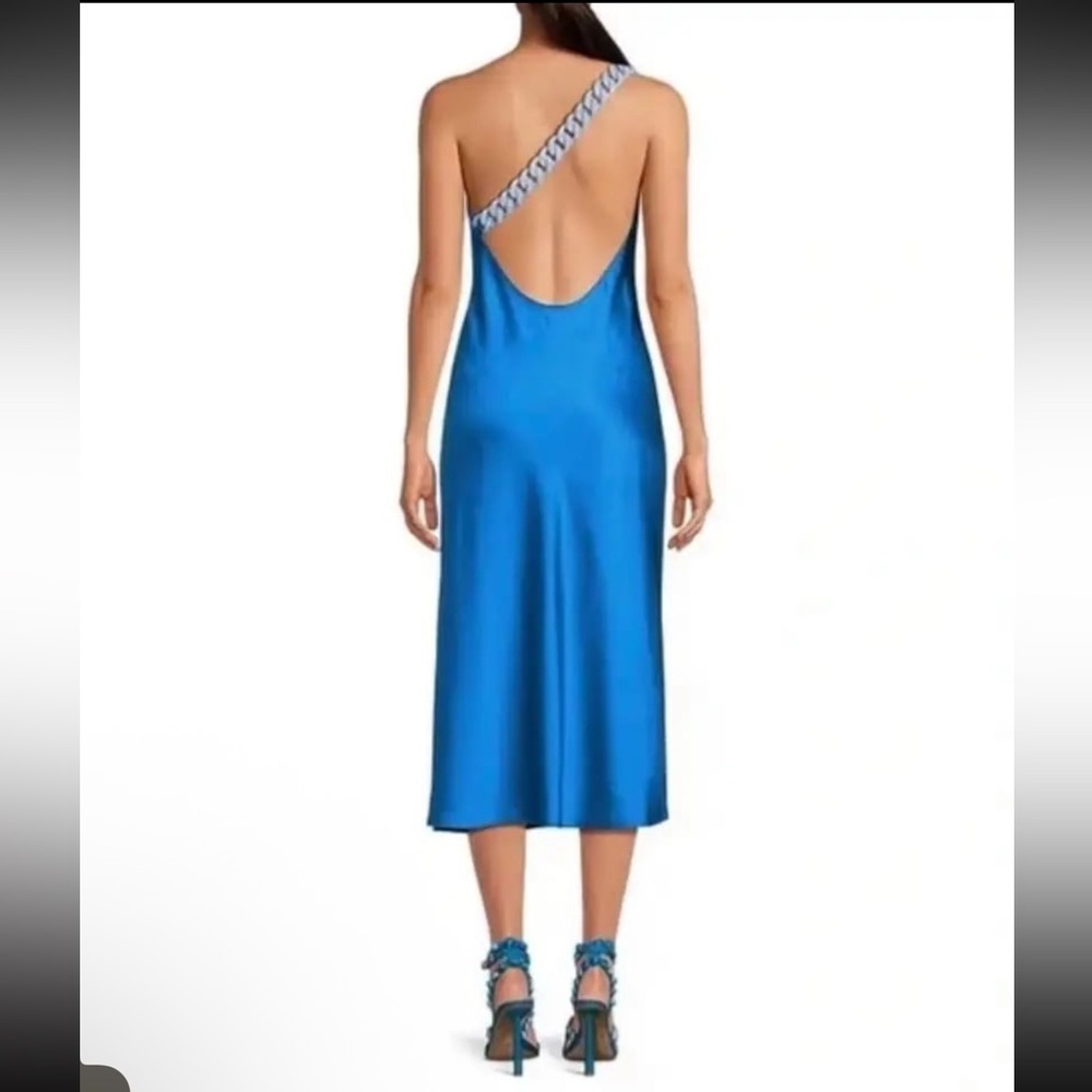 Gianni Bini x Jess Southern Shelby One Shoulder Chain Satin Sheath Midi Dress 4 - Picture 4 of 12